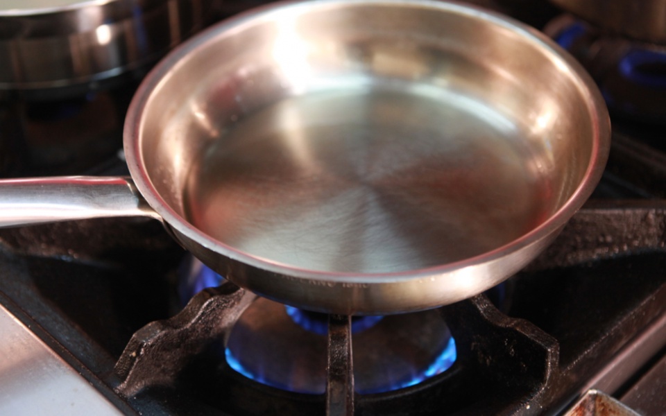 Cooking is fundamental: The importance of a hot pan